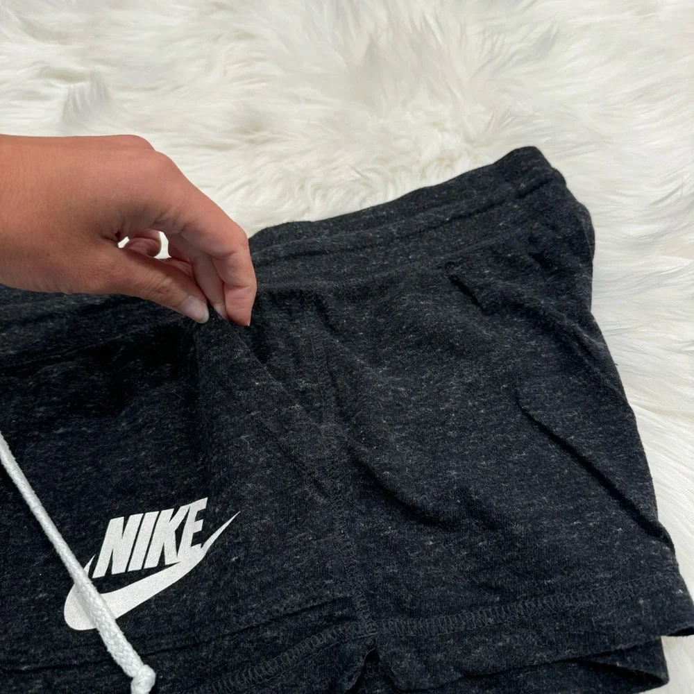 Nike Classic Gym Vintage Shorts Dark Grey Size Small Womens - Picture 9 of 9